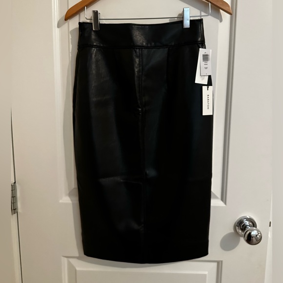 BNWT Babaton Pegu Vegan Leather Skirt - Picture 3 of 5